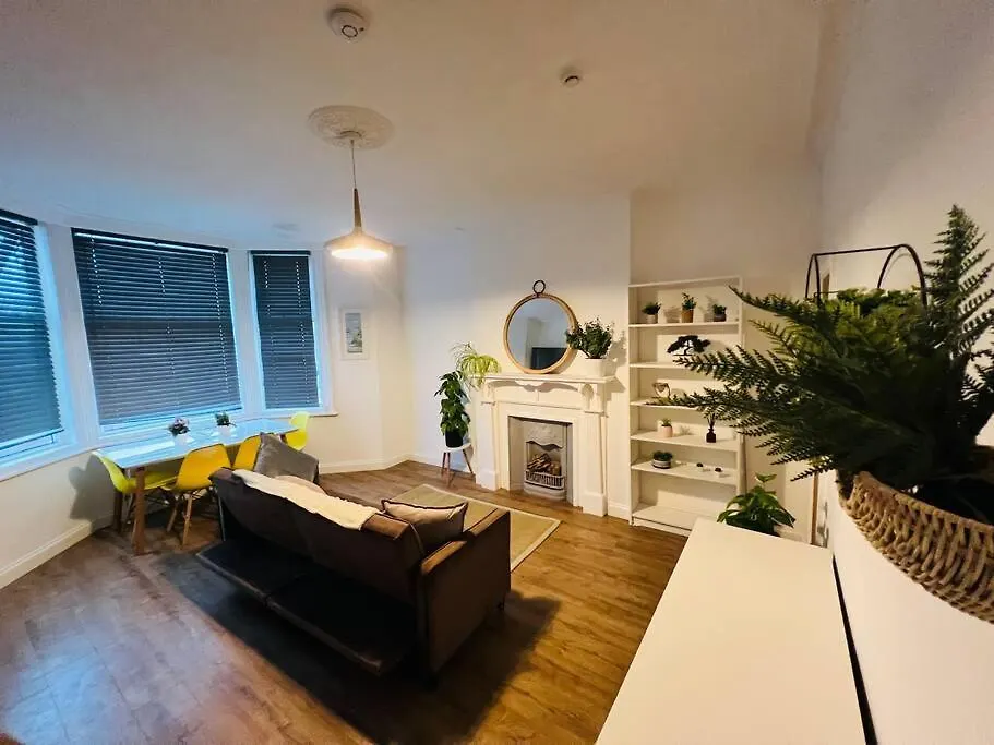Beautiful Space Stylish And Modern! Perfect Location Blackpool