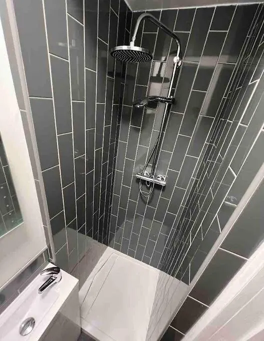 Beautiful Space Stylish And Modern! Perfect Location Blackpool Apartment