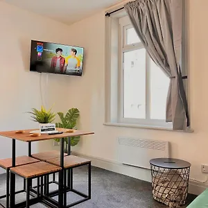 2 Bedroom Family Apartment With Free On-Site Parking Blackpool