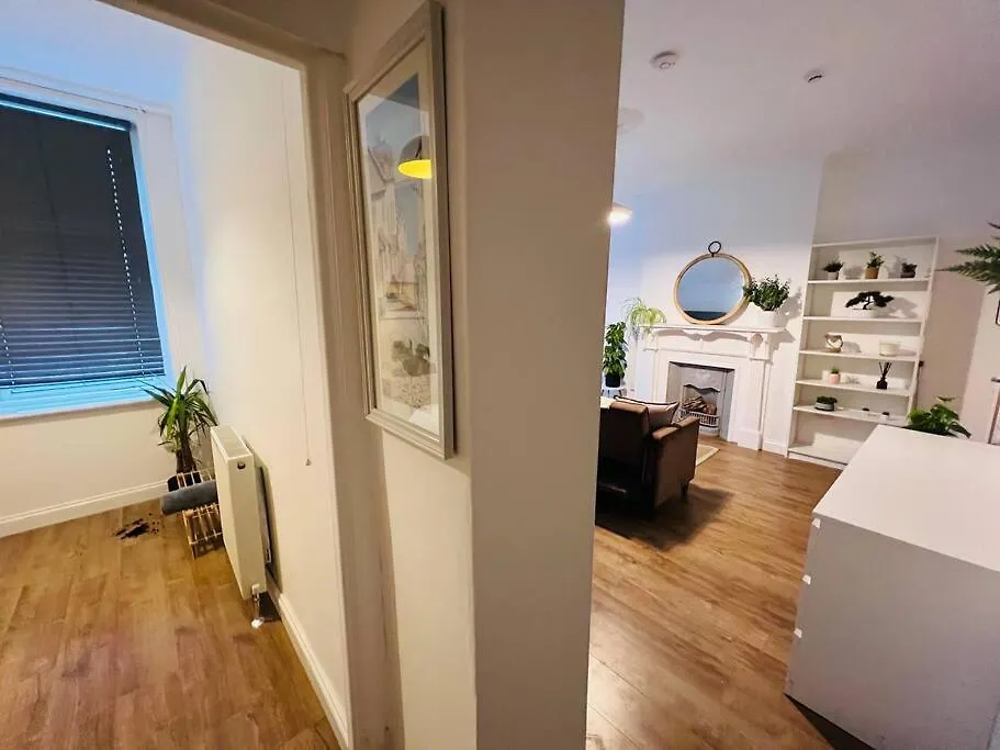 Beautiful Space Stylish And Modern! Perfect Location Blackpool